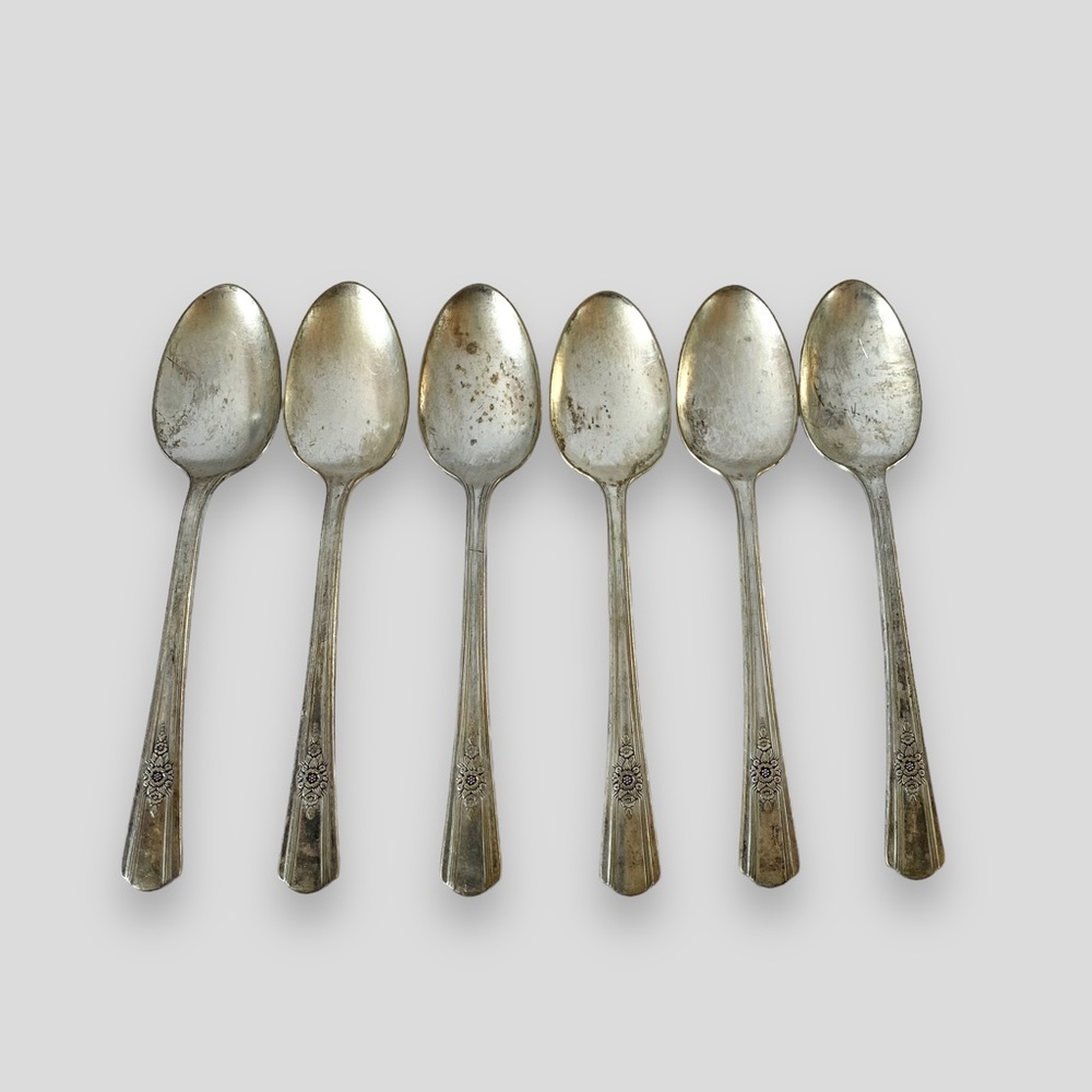 Vintage Wm. Rogers Desire Silverplate Set of 6 Teaspoons Floral - Picture 8 of 11